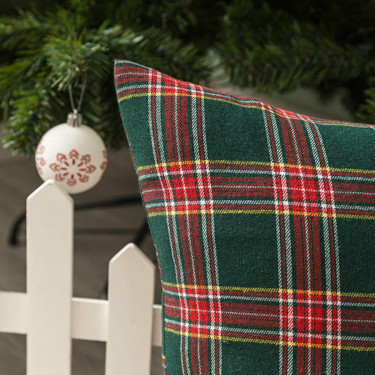 AQOTHES Pack of 2 Christmas Plaid Decorative Throw Pillow Covers Scottish Tartan Cushion Case for Farmhouse Home Holiday Decor Red and Green, 22 x 22 Inches
