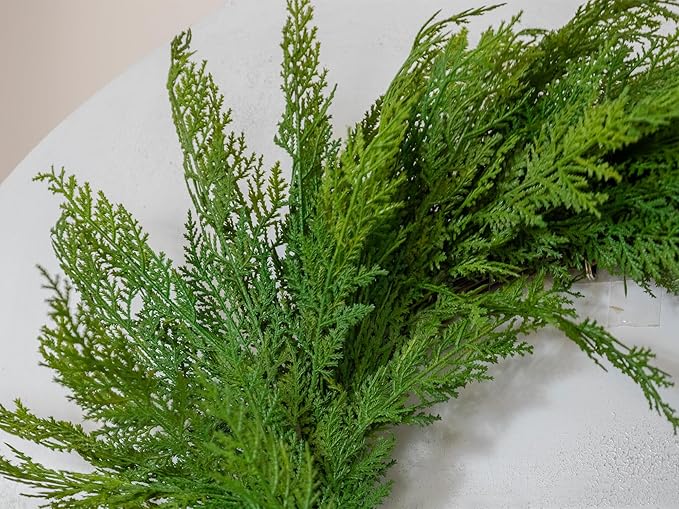 26" Cedar Pine Wreath Realistic Christmas Wreath for Front Door Walls Windows Porches Indoor Outdoor Christmas Xmas Decorations Home Decor