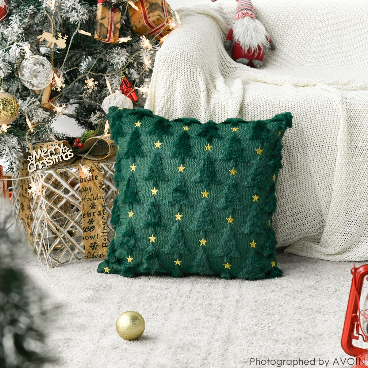 AVOIN colorlife Christmas Tree Star Green Throw Pillow Cover Set of 2, 18 x 18 Inch Soft Plush Faux Fur Jacquard Festivals Winter Cushion Case Decoration for Sofa Couch