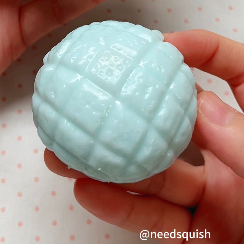 Pineapple Bun (2Sizes)