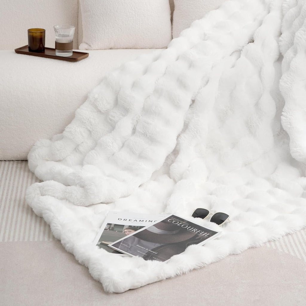Rabbit-Hair Electric Blanket: Skin-Friendly, Soft, Washable, with Smart Temperature Control and Timer